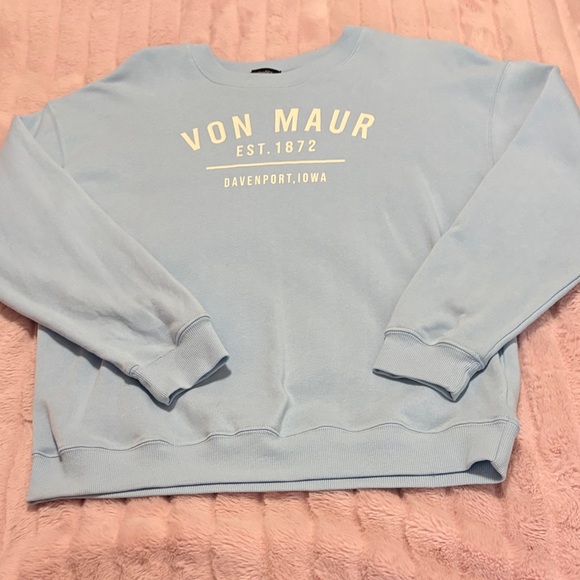 Originality Sweaters - NWOT NEVER WORN Von Maur Men's Light Blue Crewneck Sweater